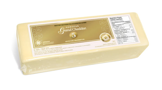 Grand 5yr Aged Cheddar Cheese (Quebec)